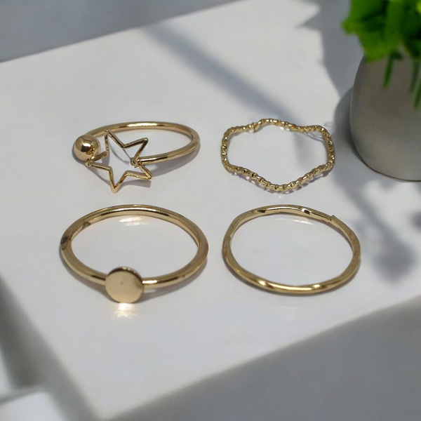 Zebarkart Anti Tarnish Set Of 4 Aesthetic Stack Finger Ring