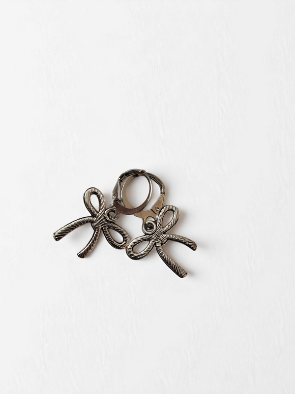 Zebarkart Silver Pretty Bow Earring