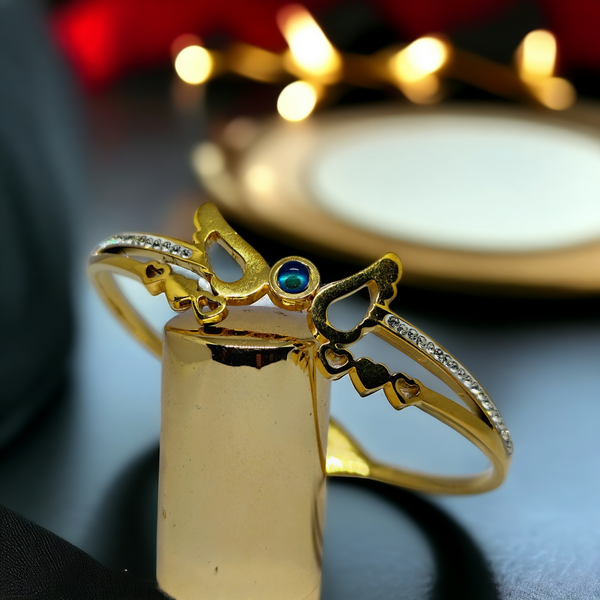 Zebarkart Glosy Butterfly Golden Bracelet