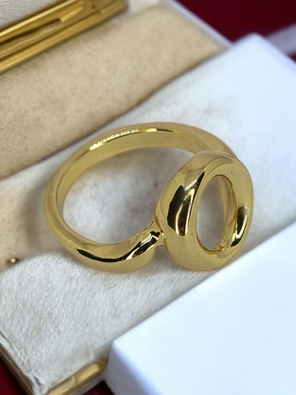 Zebarkart Anti Tarnish Gold Round Top Finger Ring