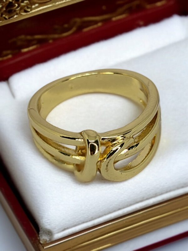 Zebarkart Anti Tarnish Gold Cross Wrap Finger Ring